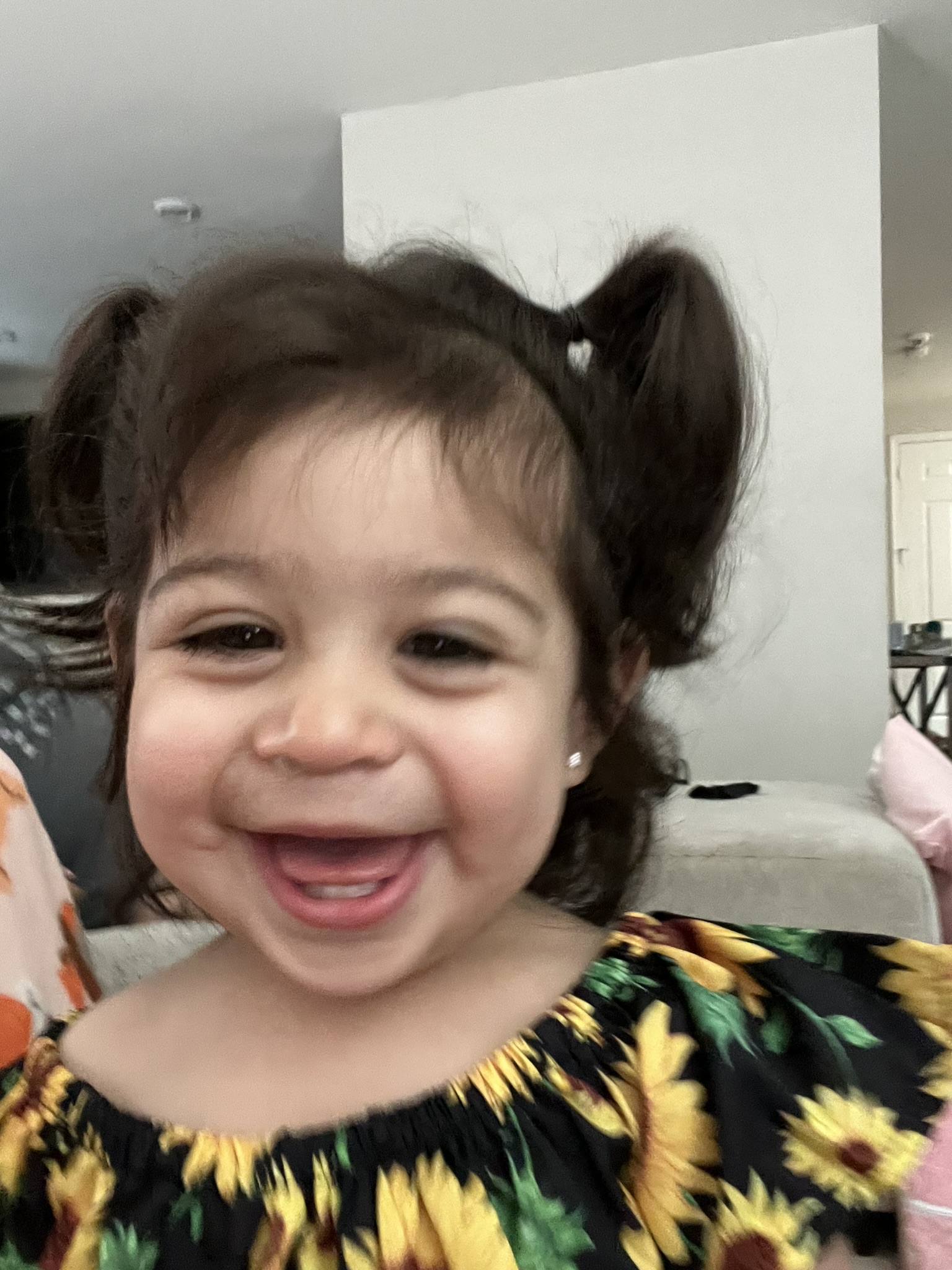 Camila Photo 17